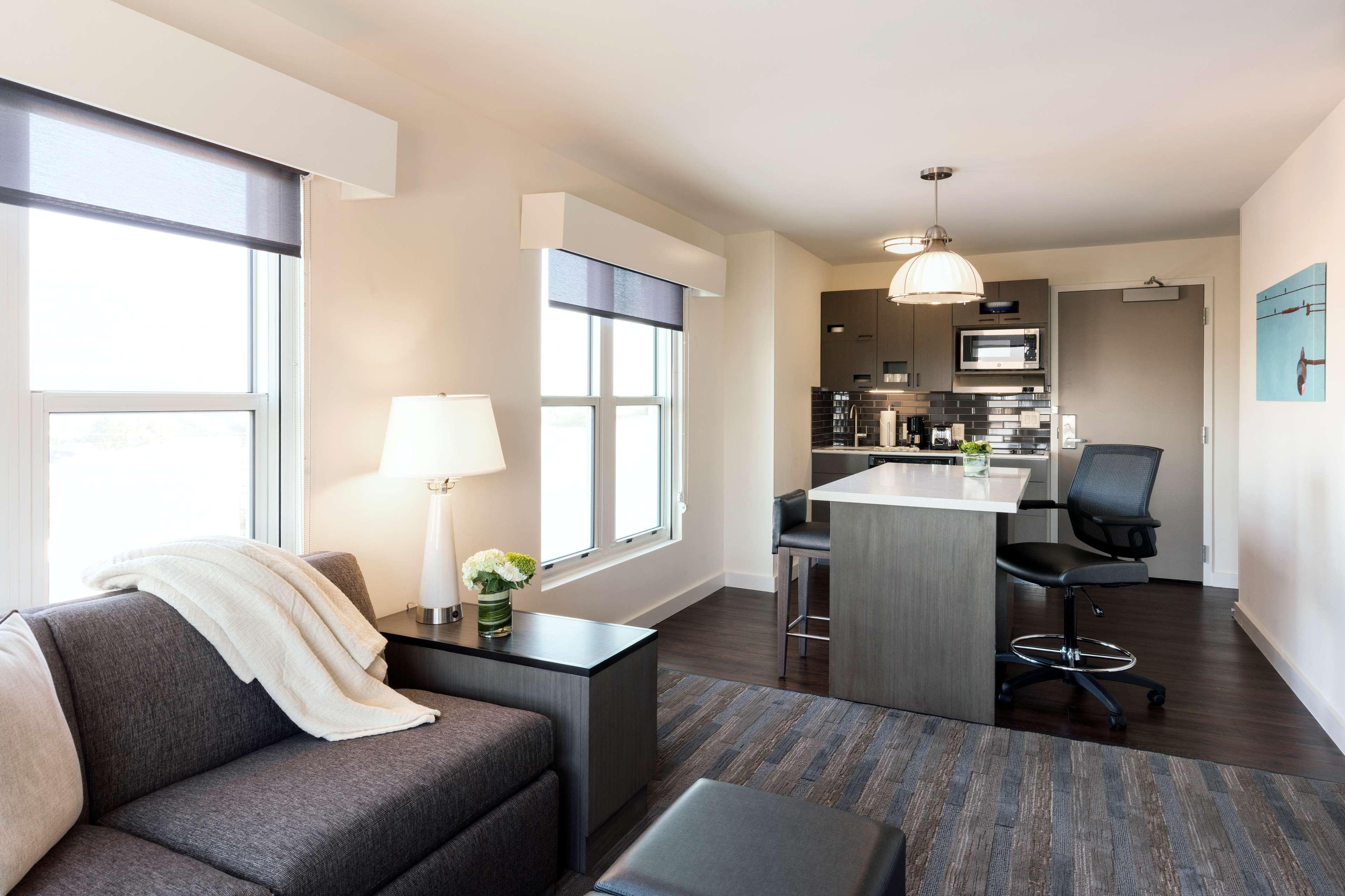Отель Hyatt House Charleston - Historic District Номер фото